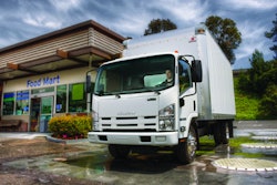 Truckisuzuvangasfoodmart 1 10324878