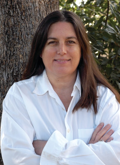 Lara 106311101 10657323