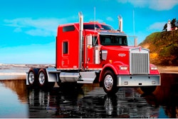 Kenworth W900