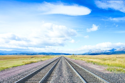 Rail 10944566