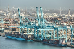 PortRotterdam_terminal