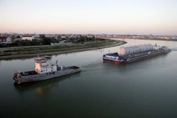 PanalpinaBarge transport WEB 54ad767f80b60