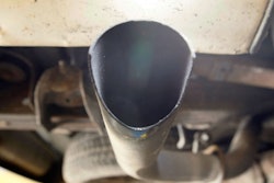 California air regulators on Friday approved a substantial cut to carbon pollution from gasoline and diesel fuels, a move that will force oil producers to reduce the amount of carbon generated by all transportation fuels in the state at least 10 percent by 2020.