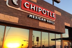 Chipotle restaurant 56378df8a0187
