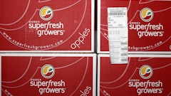 Kershaw Fruit creates PTI-compliant labels for pallets and cases that includes information like lot numbers and date shipped.