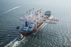 Port Tampa Bay Crane Arrival 4 1 16 009web 57236e2130d9b