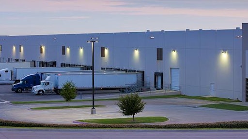The United Steelworkers started organizing OHL warehouses in 2009 and narrowly won a vote by workers in May 2013, but OHL appealed and refused to recognize the union.