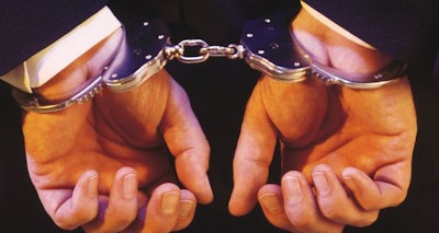handcuffs in use 582c86608b965