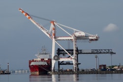 Tampa Port 5880fadf1c2c5