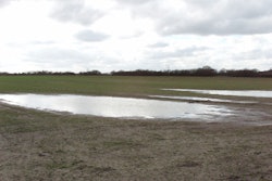 Standing water in wheat field geograph org uk 352763 58c6a367ab527