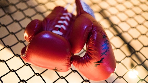 boxing gloves 1921073 960 720 58b73eff60600