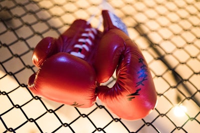boxing gloves 1921073 960 720 58b73eff60600