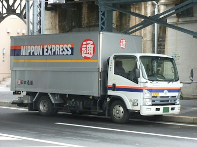 Nippon Express 58ffcc174a88a