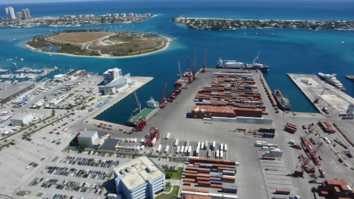 Port of palm beach harbour 58ffc958a1445