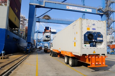 refridgerated container loading 8259 59651c1372db5