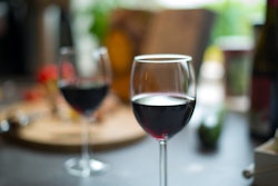 red wine 5982057385086