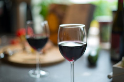 red wine 5982057385086