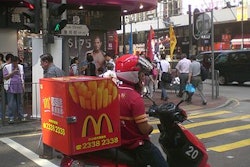 food delivery courier 59f9edac08a83