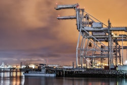 Port Of Oakland Cranes (15389761152)