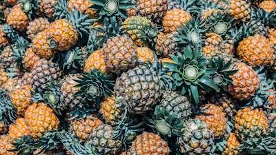 Pineapple 1386166 Unsplash