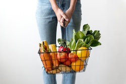 Alone Basket Carrots 1389103