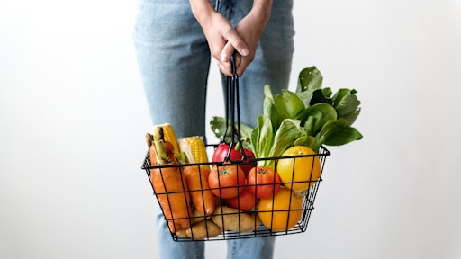 Alone Basket Carrots 1389103