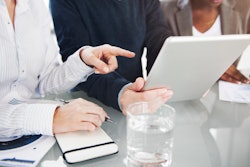 Brainstorming Colleagues Conversation 1260308