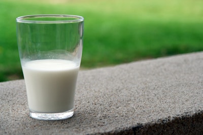 Blur Calcium Close Up Dairy 236010