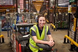 Voice picking optimizes worker tasks.