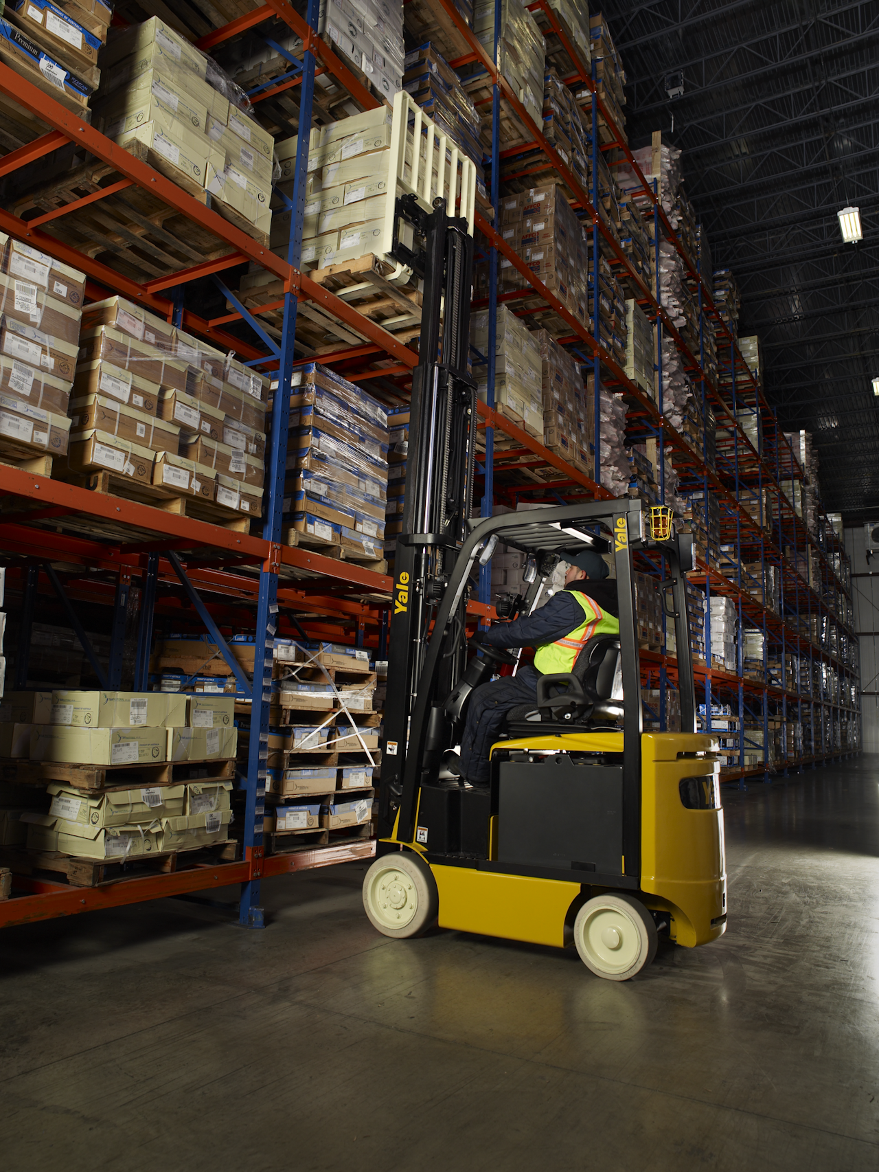 Technology Transforms Cold Warehouse Lift Trucks Food Logistics