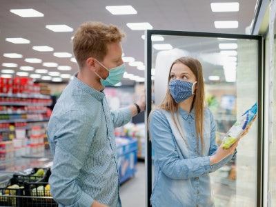 Affi Shoppers With Masks
