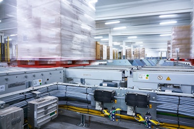 The Dematic Mixed Case Fulfillment Solution automates all facets of the order fulfillment process from inbound receiving to outbound shipping.