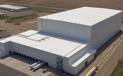 New Cold 138 Foot Tall High Bay Warehouse 1200