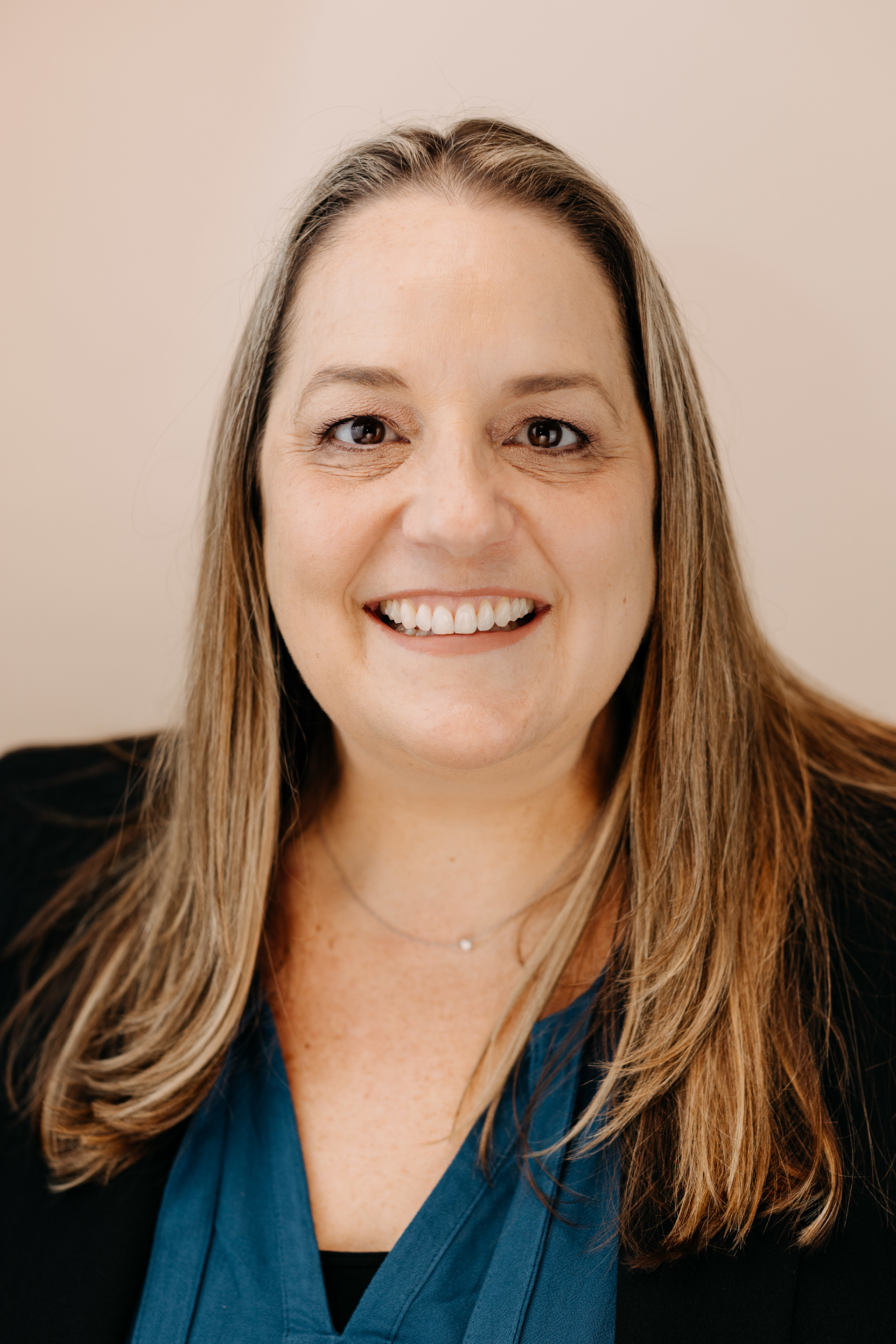 Acosta Julie Oxner Headshot Headshot