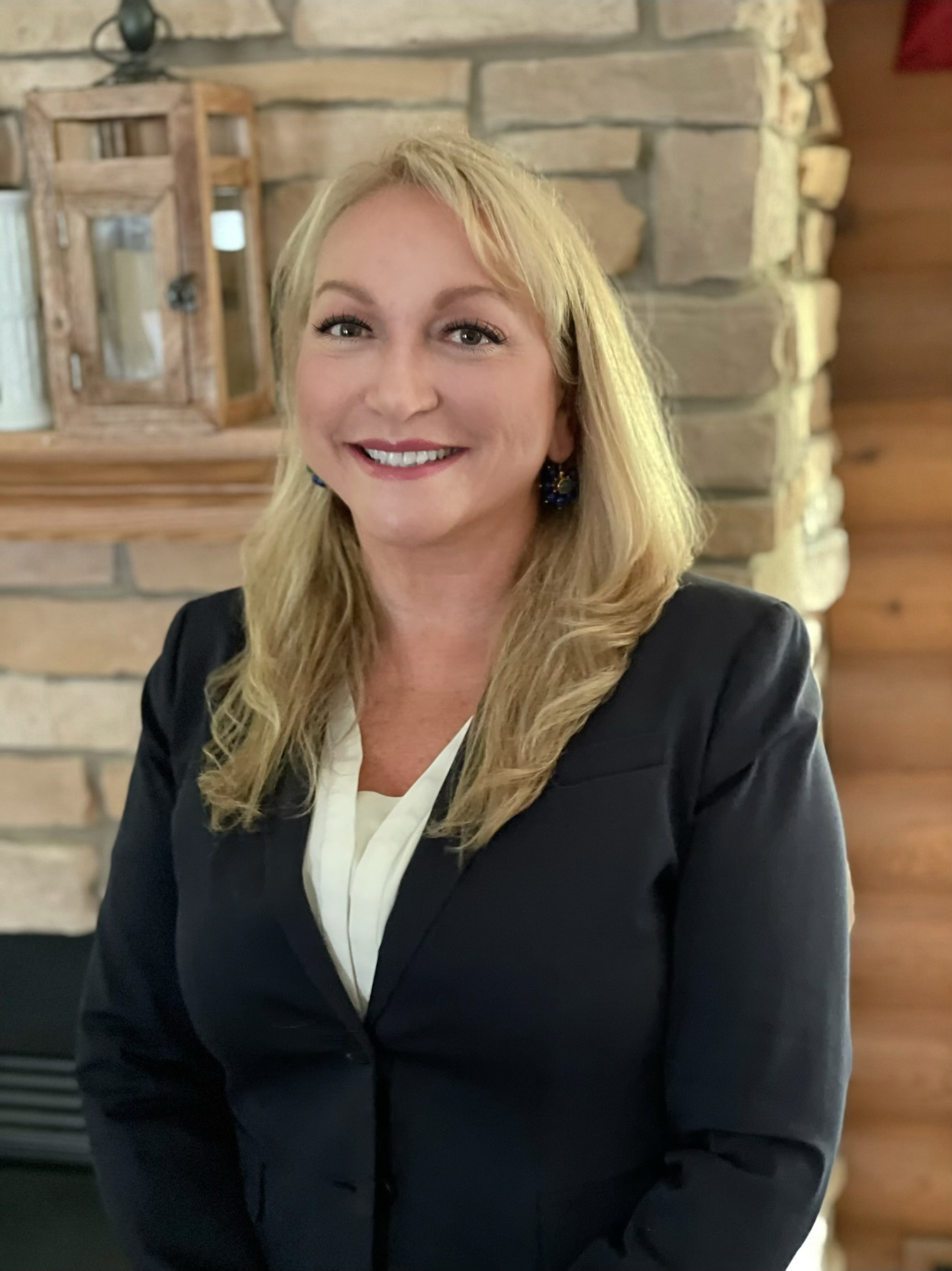 U s Gain Lynn Lyon Headshot