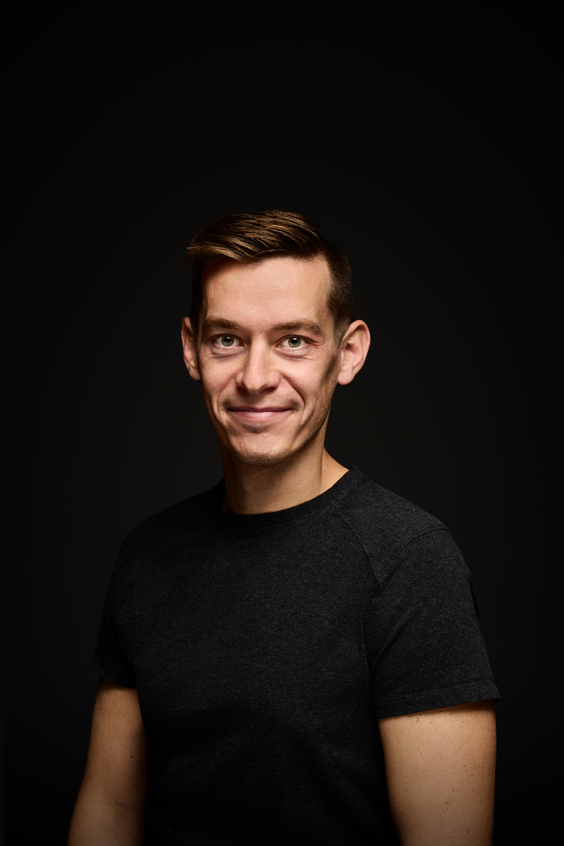 Rob Hahn (1)pattern Headshot