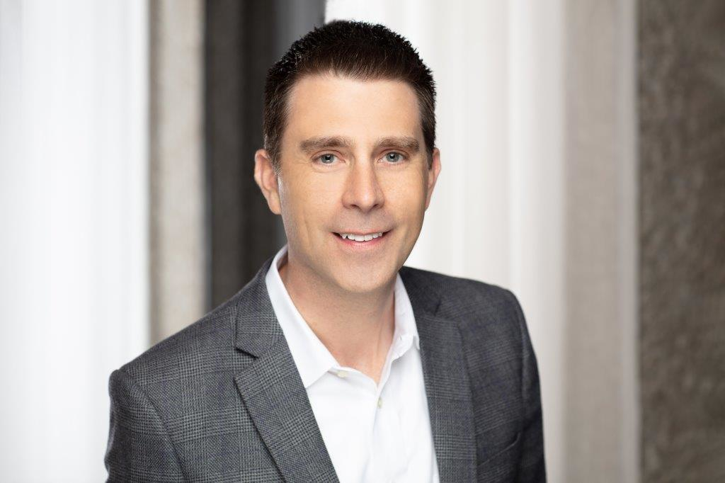 C h Robinson Ronnie Davis Headshot