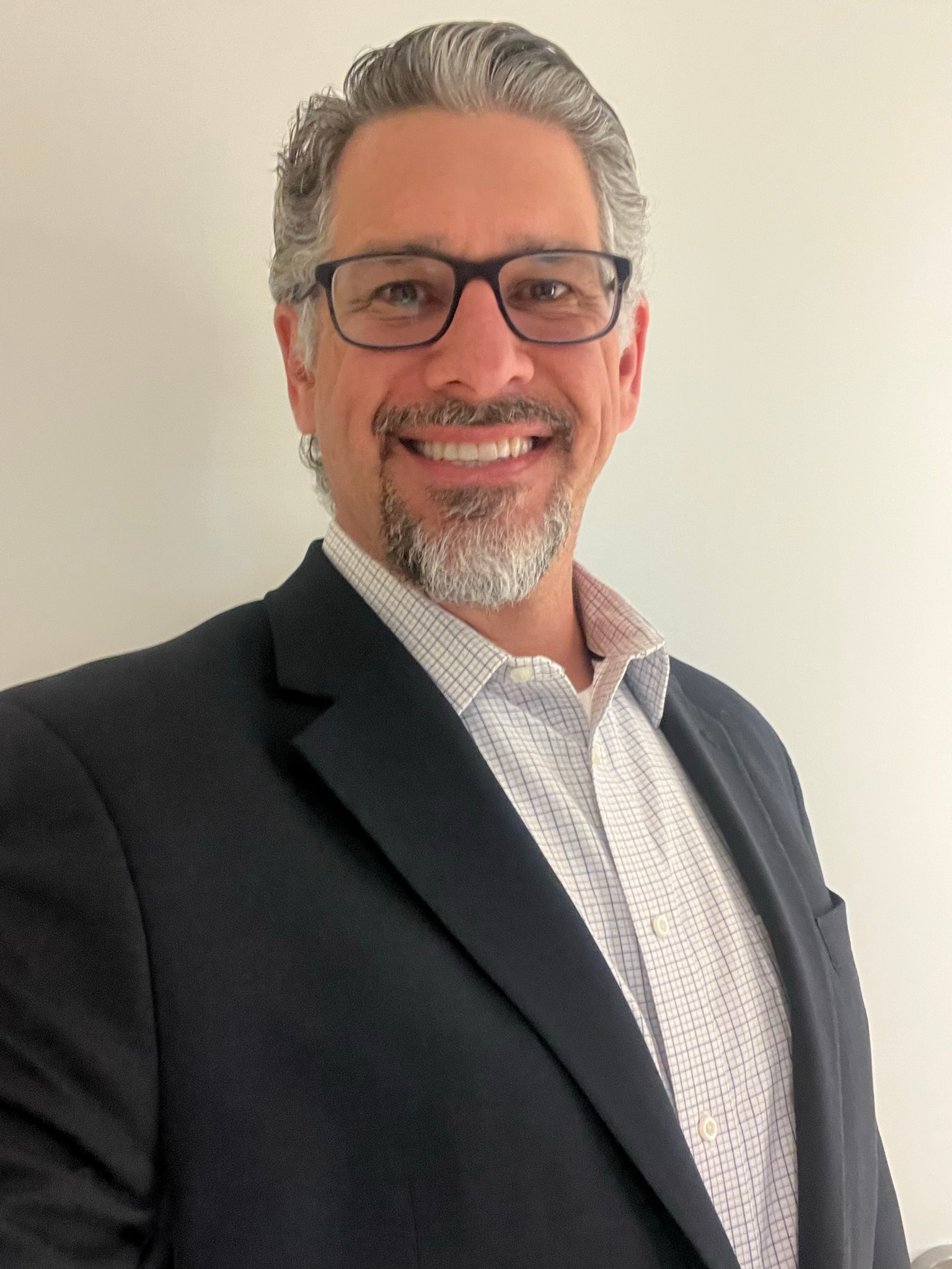 St Onge Norm Saez Headshot