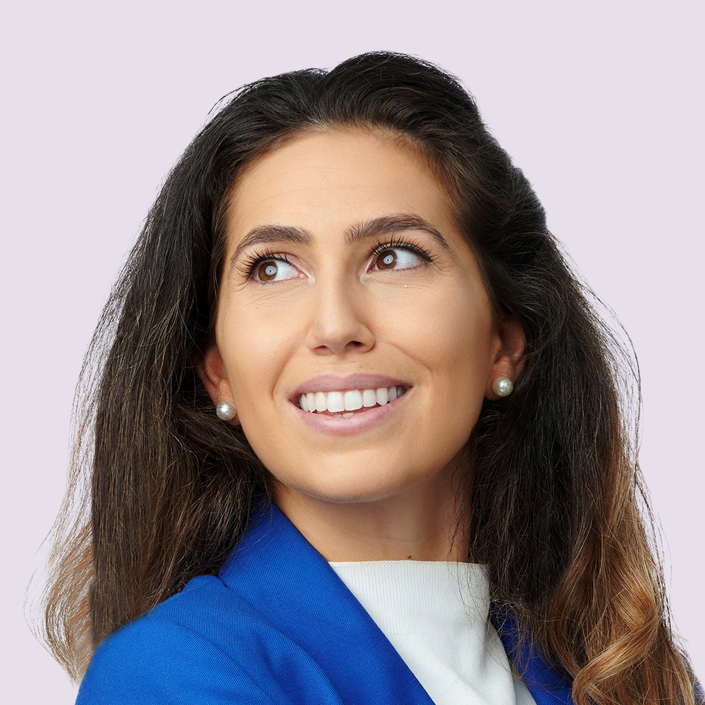 Katrina Duck (branded) Headshot