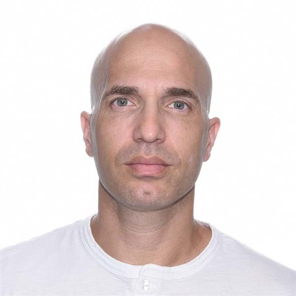 Ohad Silbert Headshot