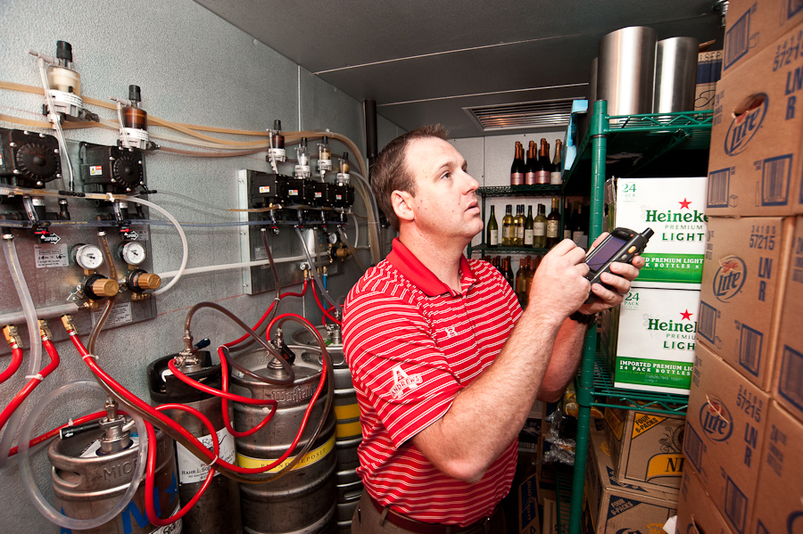 Andrews Distributing&rsquo;s workers utilize mobile devices equipped with SOTI MobiControl to keep them on schedule.