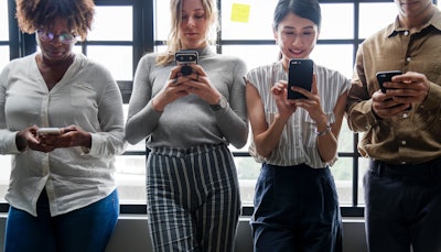 Casual Cellphone Communication 1262971