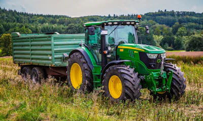 Tractor 2633099 1920