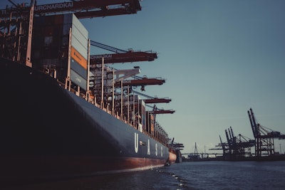 Shallow Focus Photography Of Black Ship 1095814