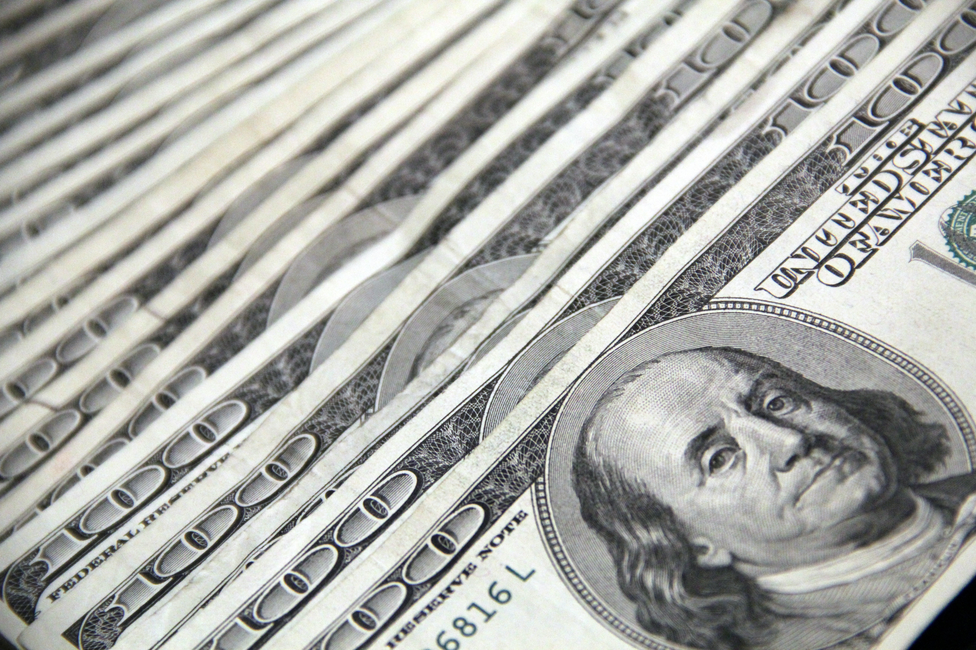 100 Us Dollar Banknotes 3531895