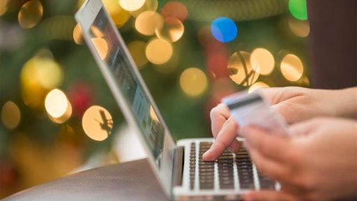 Mariusz Blach Online Holiday Shopping