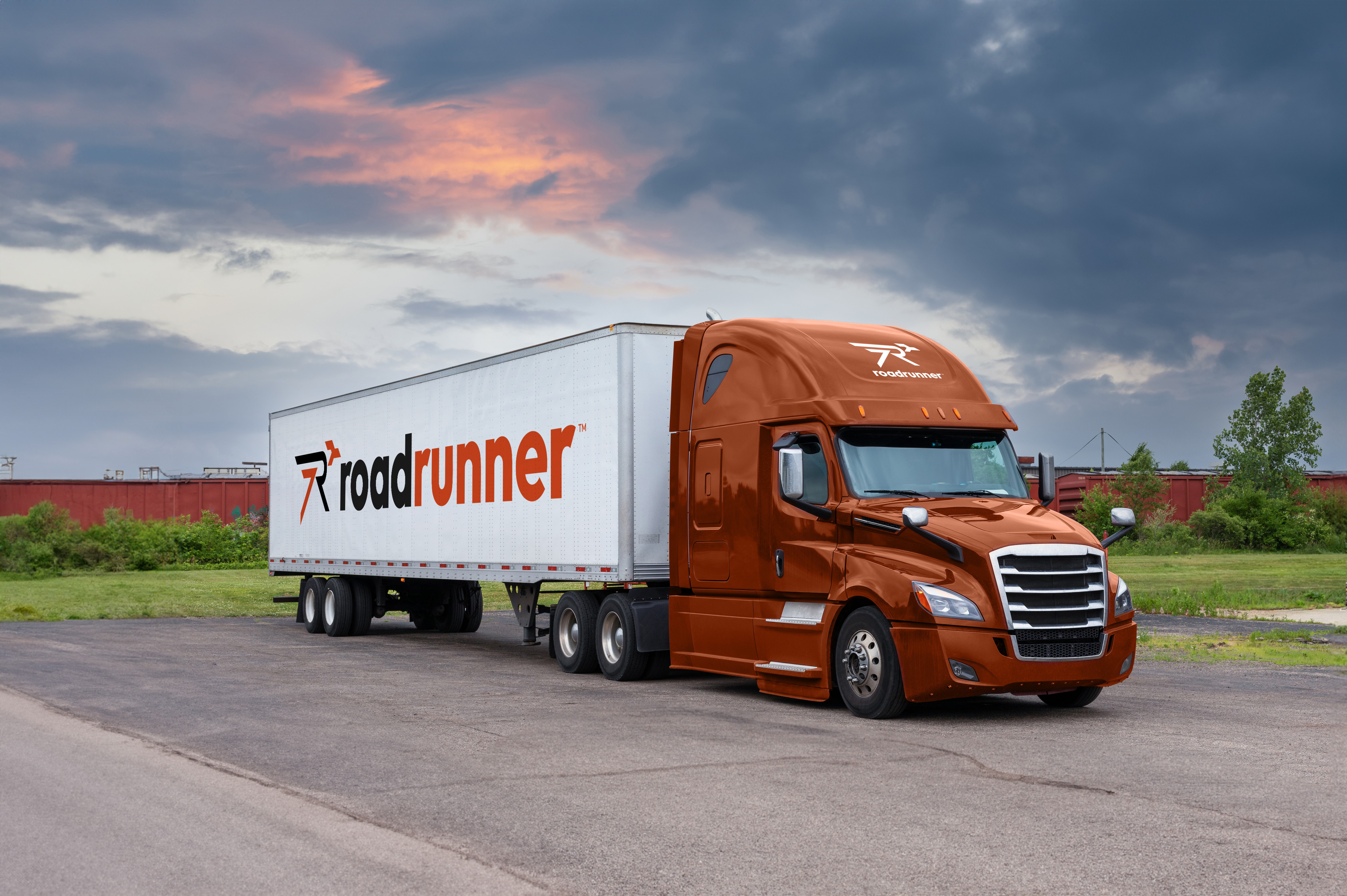 Roadrunner Orange Semi Truck (team Drivers)